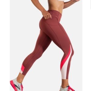 Brooks Method 7/8 running tights in terracotta